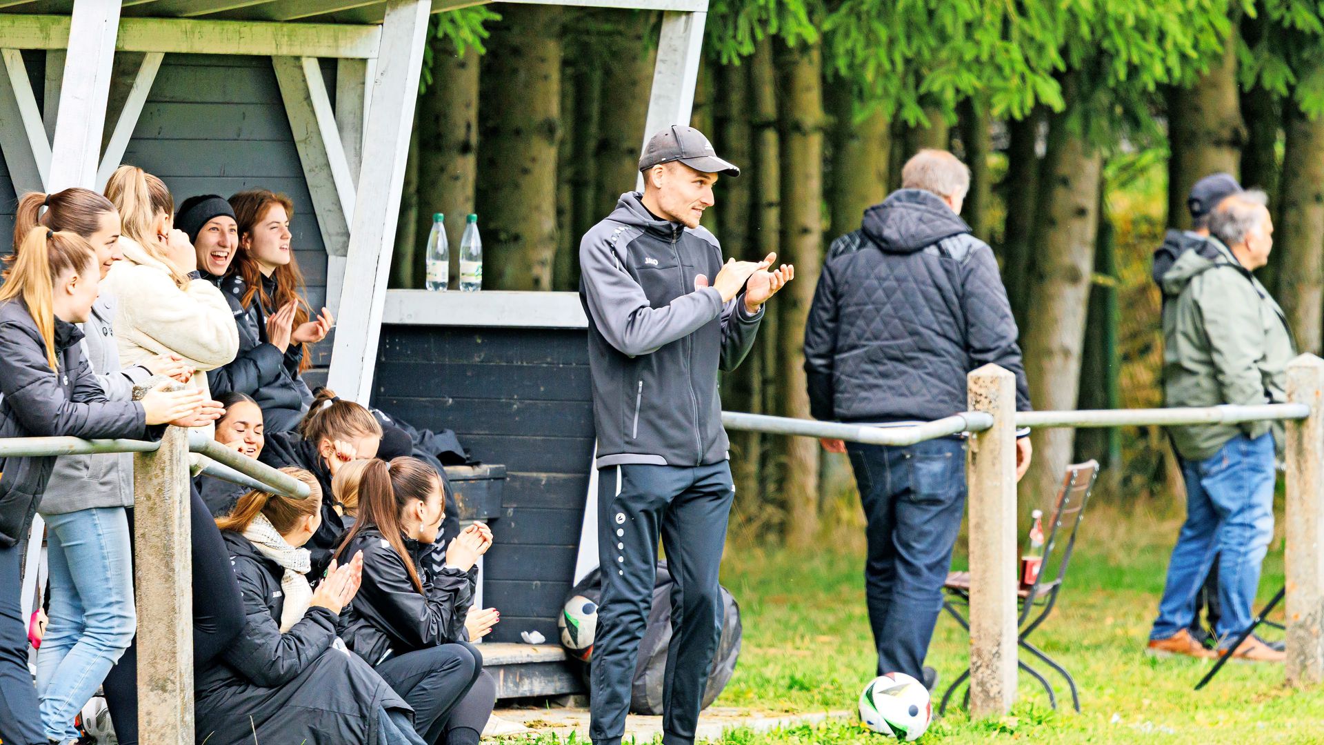 Fußball Damen: Ab in die nahe Oberpfalz